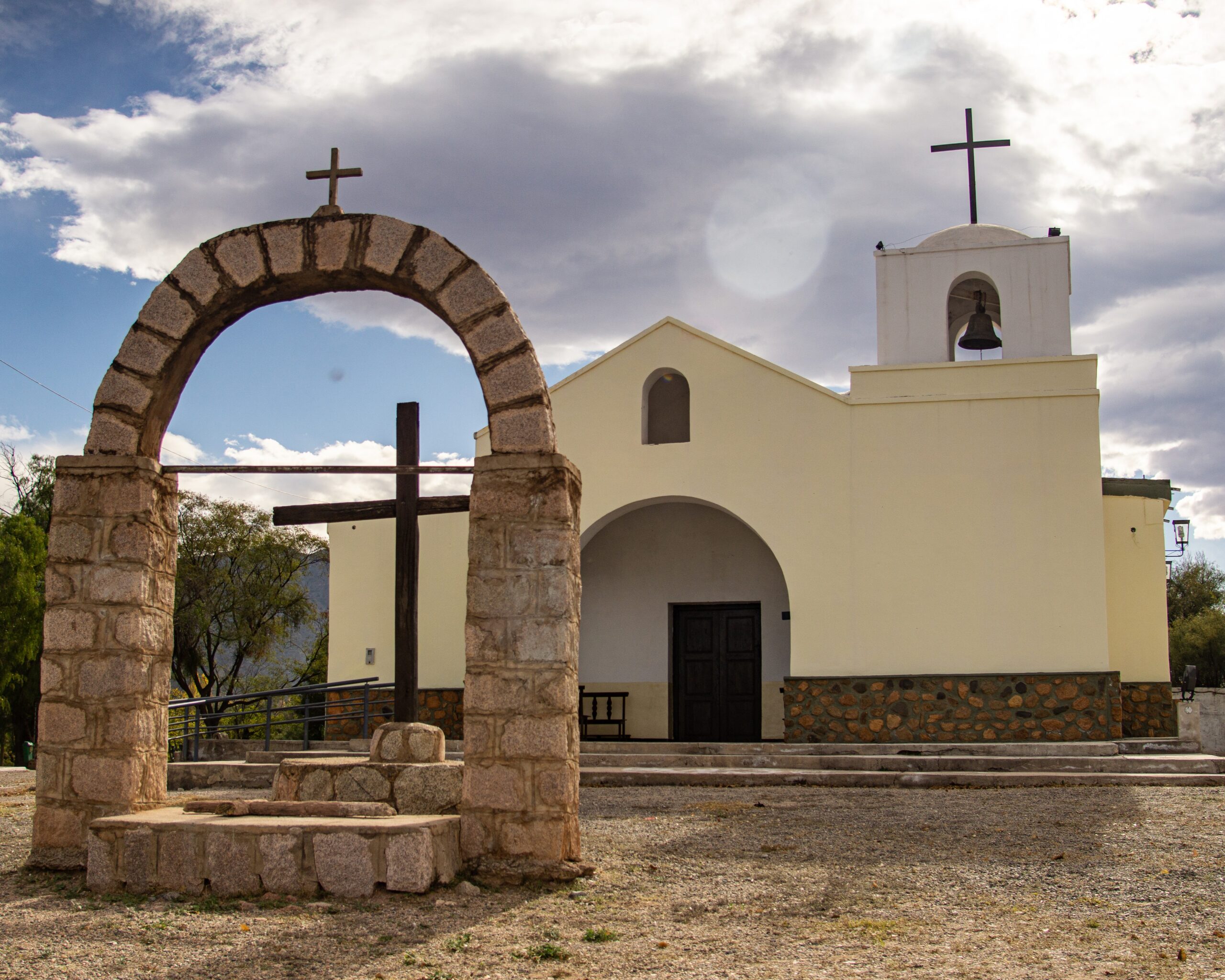 Copia de Antiguo arco de piedra ex campanario